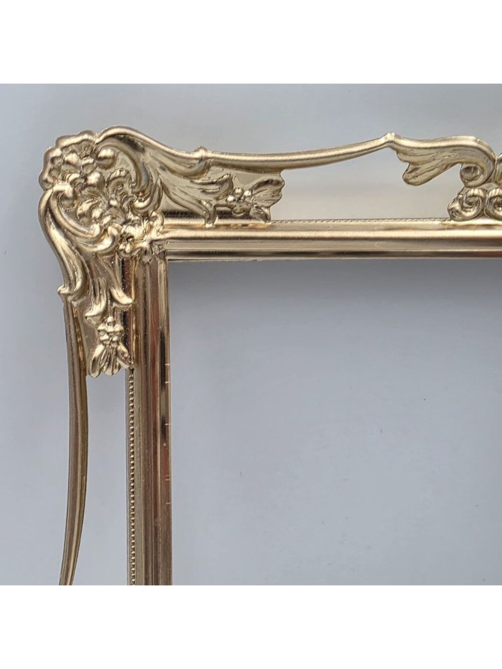 Vintage Gold-Tone Ornate Floral Picture Frame Open Work Hollywood Regency 5x7"
